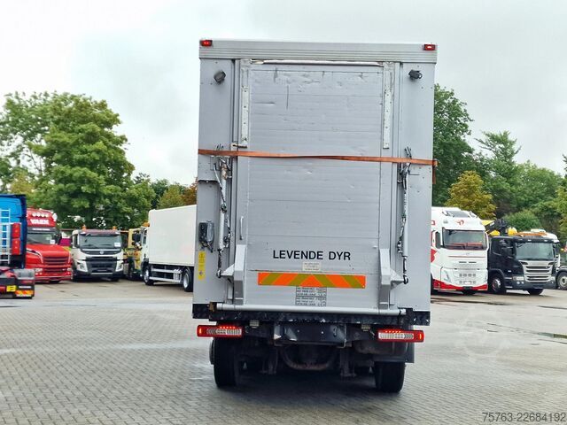 Transporte de gado MAN TGX 26.480 6x2*4 - Menke 3 deck livestock 50.40...