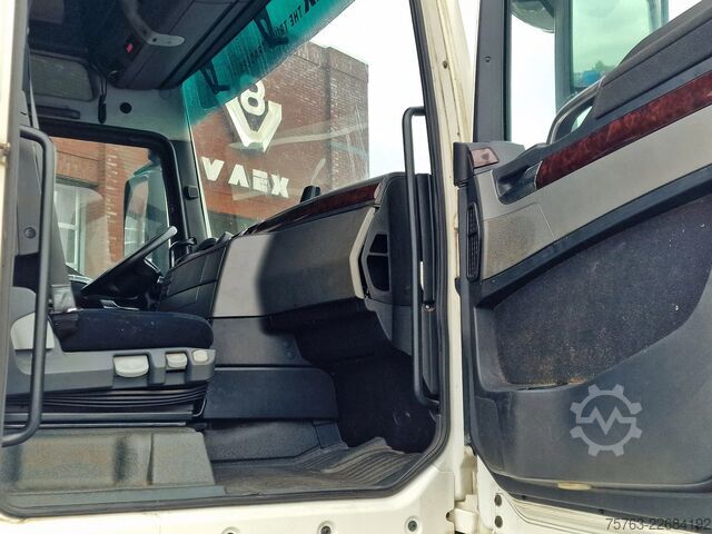 Karjan kuljetus MAN TGX 26.480 6x2*4 - Menke 3 deck livestock 50.40...