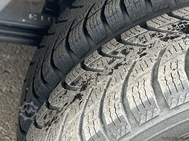 Dodávka s vysokou strechou MERCEDES-BENZ Sprinter 516 CDI MAXI Klima 3-Sitzer Sitzheizung