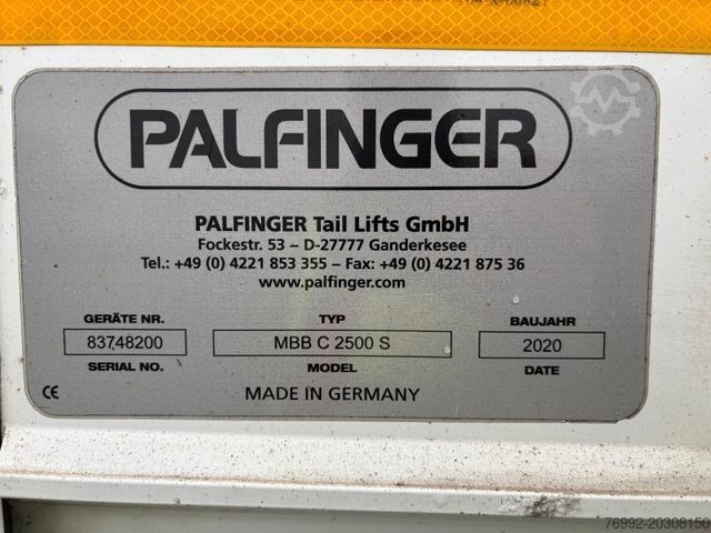 Tovorno vozilo s ravno platformo in ponjavo MAN TGX 26.480 mit Ladebordwand
