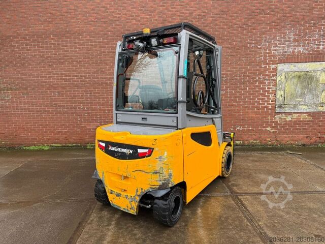 Stivuitor electric cu 4 roți Jungheinrich EFG S30