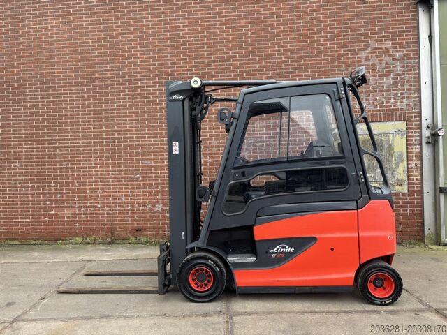 Stivuitor electric cu 4 roți Linde E25HL-01/600
