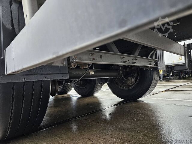 Schiebeplanen SCHMITZ SCB S3T TAILLIFT LBW KLEP