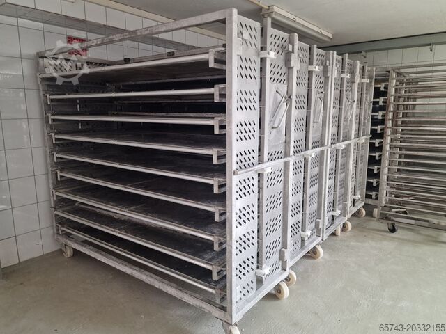 Sản phẩm bánh mì hệ thống chất hàng Miwe IDEAL + ATHLET