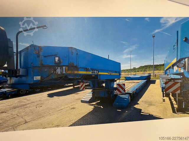Lowbed semitrailer for transportation of construction machinery Goldhofer STZ-VKL 3-34/80