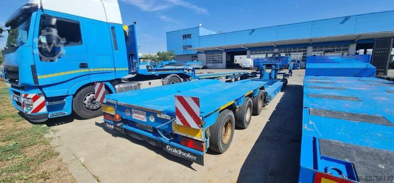 Lowbed semitrailer for transportation of construction machinery Goldhofer STZ-VKL 3-34/80