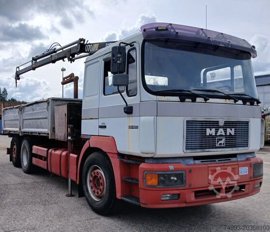 Tipper and crane MAN 26403