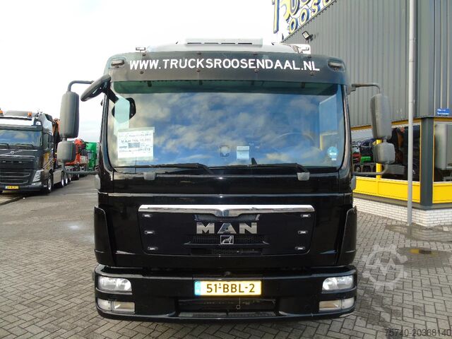 Refrigerated/frozen transport MAN TGL 10.250 + B.A.R loadlift + 3 SEATS +KONVECTA...