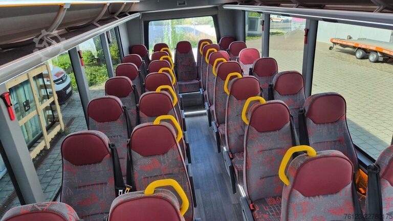 حافلة صغيرة MERCEDES-BENZ 30 Sitzer Schul- Transferbus 519 Lagerfahrzeug