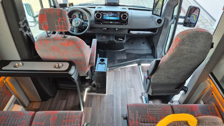 حافلة صغيرة MERCEDES-BENZ 30 Sitzer Schul- Transferbus 519 Lagerfahrzeug