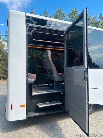 Minibus MERCEDES-BENZ 30 Sitzer Schul- Transferbus 519 Lagerfahrzeug