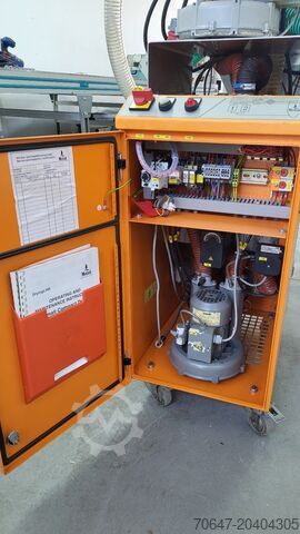 Trockenlufttrockner mit Materialsauger Motan MDE 40