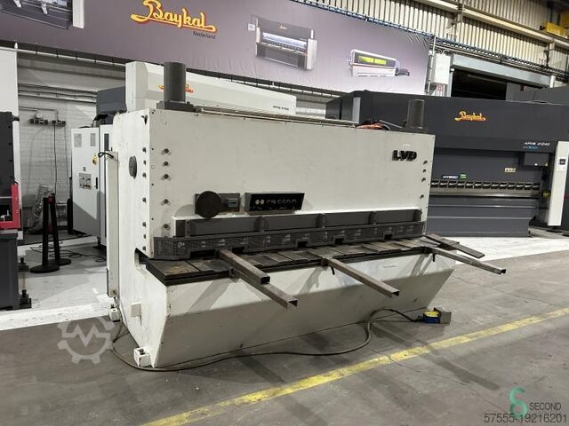 Lakštinio metalo žirklės LVD MVN 25/6 LVD MVN 25/6 MVN