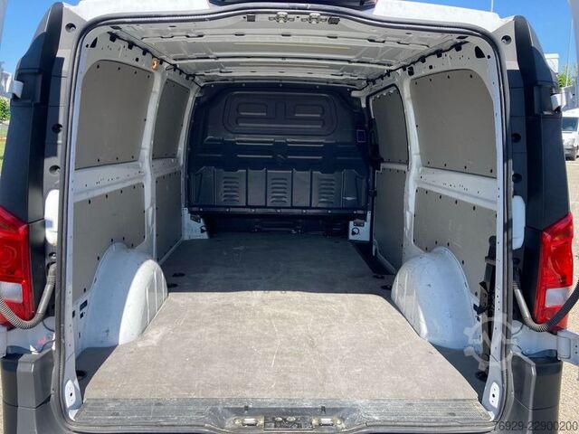 Erikoiskäyttöinen kuorma-auto Mercedes-Benz Vito