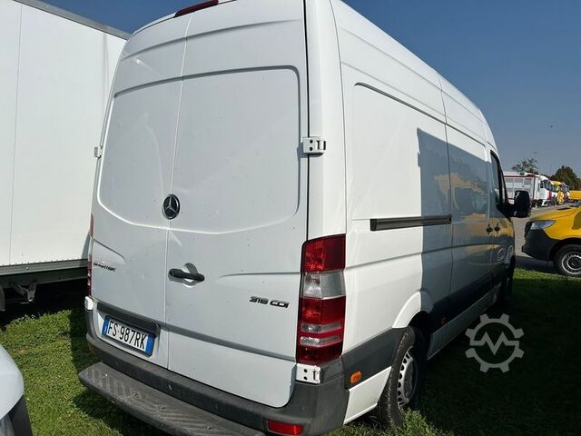 Erikoiskäyttöinen kuorma-auto Mercedes-Benz Sprinter