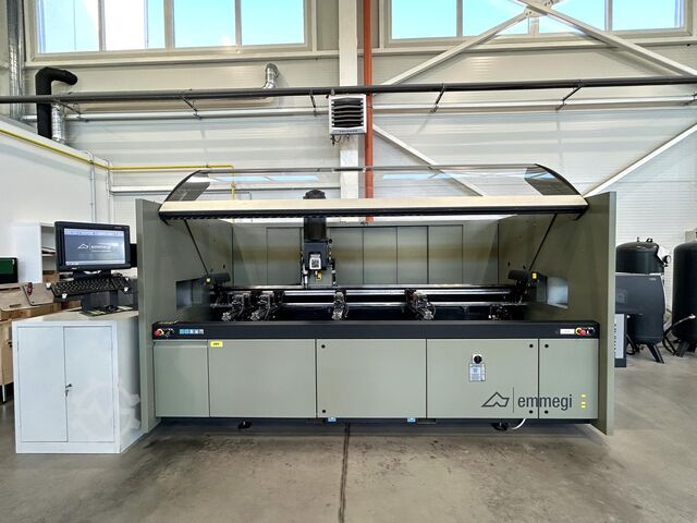 Vertikalni centar za mahinacije Emmegi Phantomatic M3
