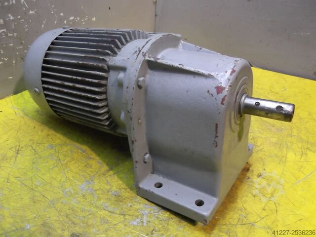 محرك تروس 0.18 كيلو واط 17 لفة في الدقيقة Bauer DK880H/200