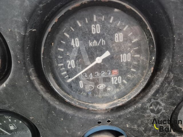 Mobilný nakladací žeriav ZIL