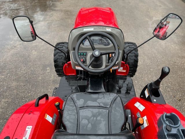 Tractor de curte Tym TYM T475 NH Hofschlepper