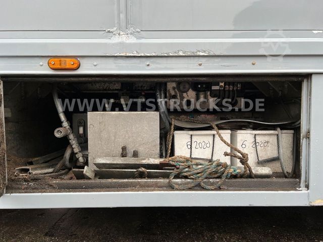 Prikolica za prevoz konj Finkl VA 24 3.Stock Vieh. Hubdach Rampe 3 Achsen
