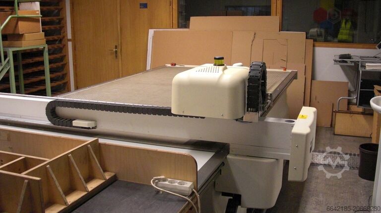 Leikkauskone / Plotteri Kongsberg PowerHead Kongsberg/M ESKO
