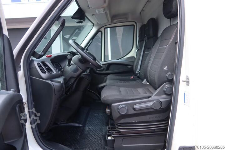 Pakettiauto Iveco 70-C 18 Automaat L3H3  C RIJBEWIJS