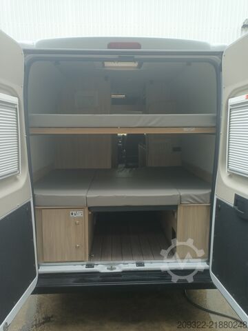 عربة التخييم/عربة سكن متنقلة Fiat Ducato Weinsberg Carabus600K|2023| EURO 6 | Venditore Professionale