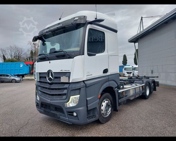 Tovornjakovo podvozje MERCEDES-BENZ VI Actros 5 distribuzione 25 6x2 - Actros 5 distribuzione 2545 L 6x2