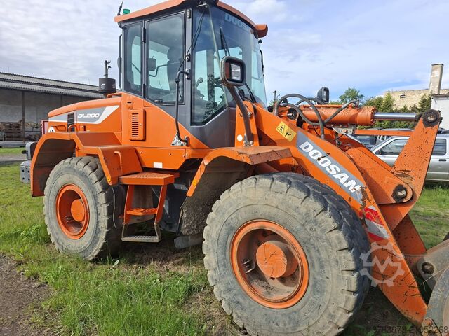 Wheel loader Doosan DL200