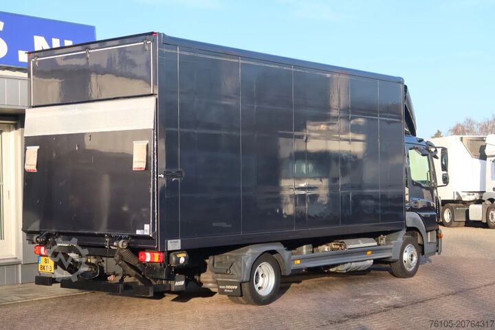 Koffer Mercedes-Benz Atego 818 L  bak + klep grijs metallic   € 14.6...