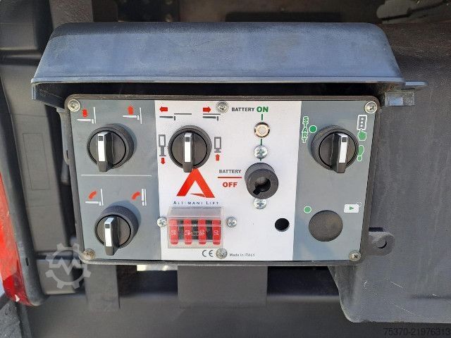 Platós teherautó IVECO DAILY 35S14H