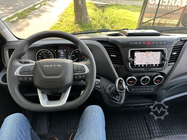 Van Iveco Daily 35S18 Hi-Matic bakwagen