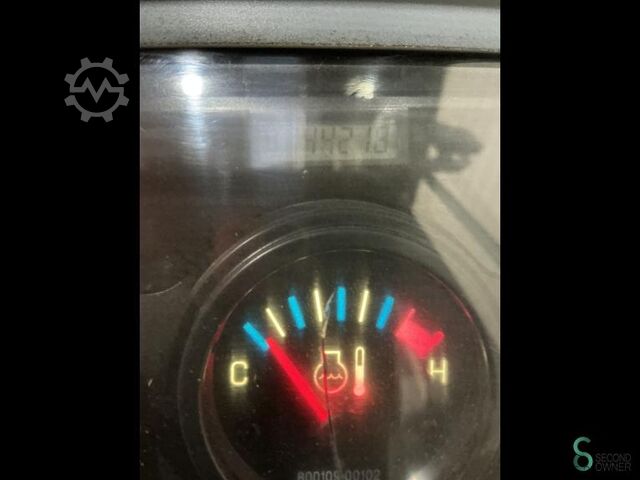 Viličar Doosan D90S-7