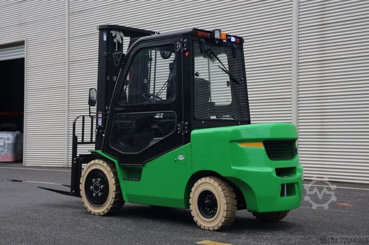 Elektrische vorkheftruck met 4 wielen Noblelift CPD25-A