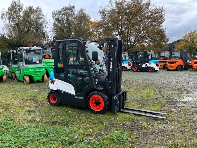 Dizel viljuškari Bobcat D25 NXP
