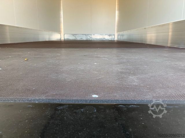 Swap body trailer KRONE Wechselbrücke Kühlaufbau