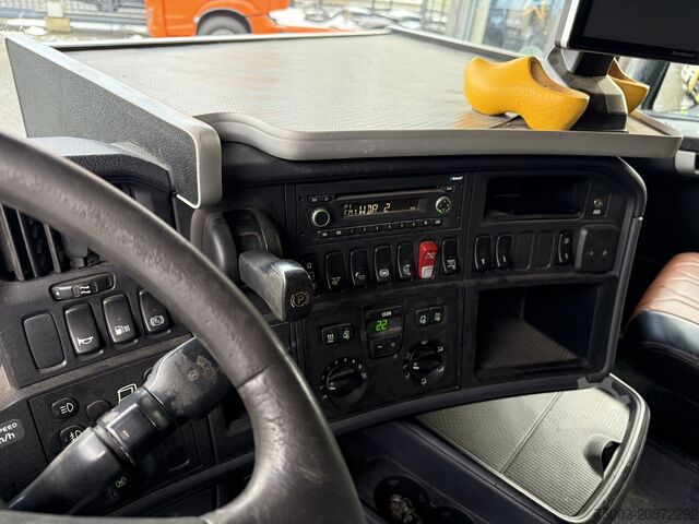 وحدة جرار قياسية Scania R490 4X2 Topline