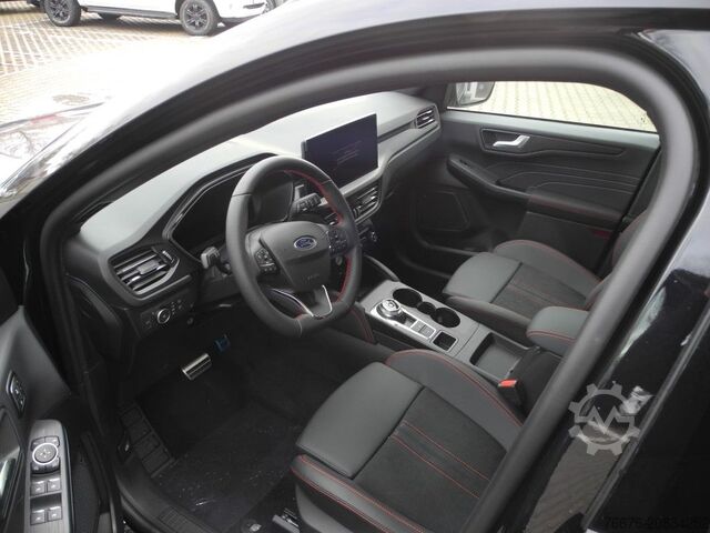 Pick-up FORD Kuga FHEV 4x4 ST-LINE X - Matrix LED, AHK, Ergo