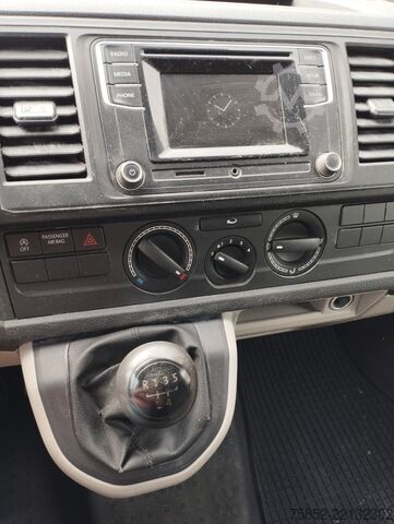 Furgón taller Bott VW T 6 2,0 TDI Werkzeugregale Werkstatt Bot