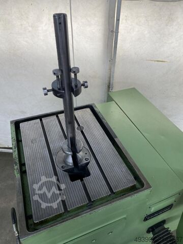 Mesin penarik profil dan alur CNC hidraulik, mesin penarik alur, mesin penyekap, mesin penarik profi LEISTRITZ Polymat 50 / 400 CNC