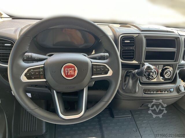 Teilintegriertes Wohnmobil BÜRSTNER Lyseo Gallery TD 649 G über 40.000 Euro sparen!