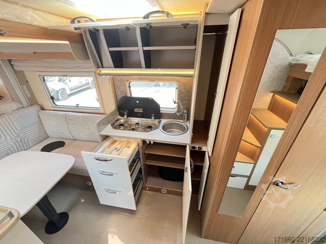 Teilintegriertes Wohnmobil BÜRSTNER Lyseo Gallery TD 649 G über 40.000 Euro sparen!