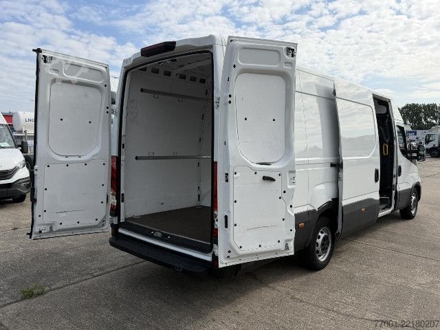 Ван с висока покривка IVECO 35S16 V MAXI / PDC / DAB