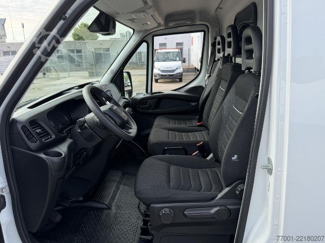 Ван с висока покривка IVECO 35S16 V MAXI / PDC / DAB