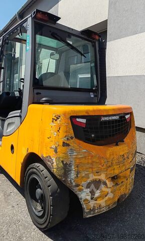 Dizel viljuškari Jungheinrich DFG 550s