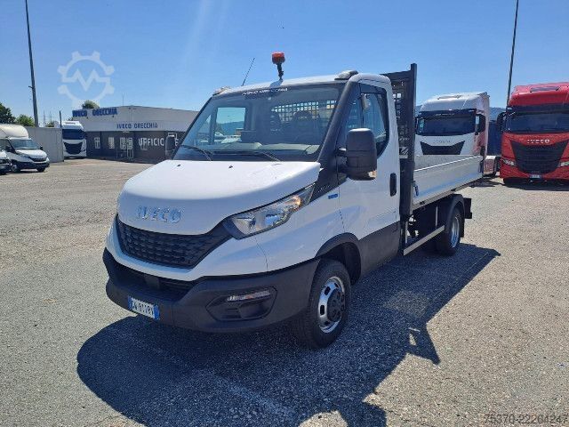 Anpassad skåpbil IVECO DAILY 35C14 - 3450