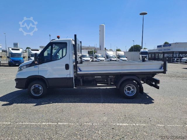 Anpassad skåpbil IVECO DAILY 35C14 - 3450