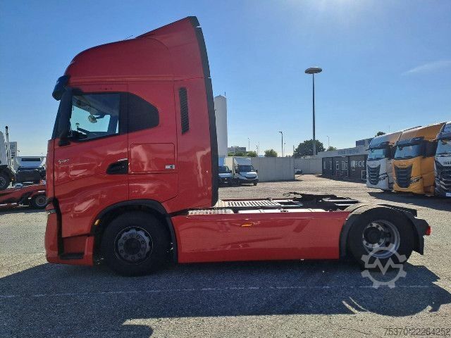 Standard dragbil IVECO S-WAY AS440S48