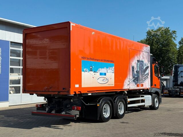 Skåpbil MERCEDES-BENZ Actros 2651 6x4 Koffer mit Bohranalge Zubehör