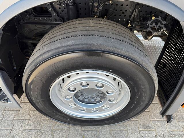 Skåpbil MERCEDES-BENZ Actros 2651 6x4 Koffer mit Bohranalge Zubehör